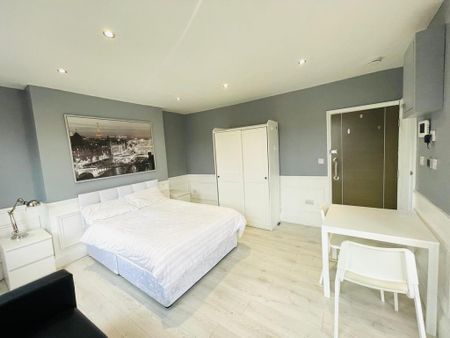 Studio to rent - Photo 2