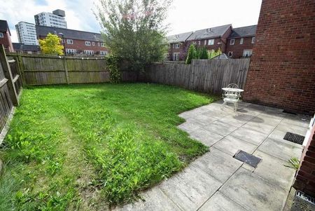 Bankwell St, Hulme, Manchester, Manchester, M15 - Photo 2