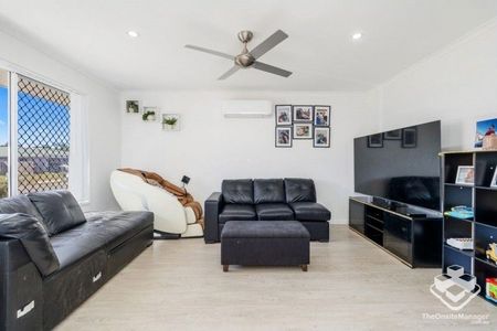 3 Bed 2 Bath 2 Car with Solar - Photo 3