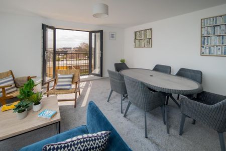 2 bedroom flat to rent - Photo 2