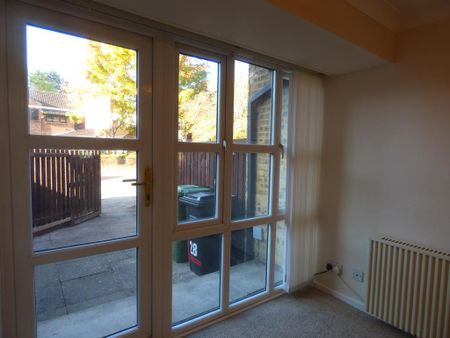 1 bedroom flat to rent - Photo 3