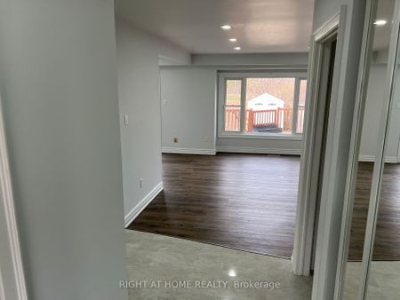 Semi-Detached Home For Lease | E8140186 - Photo 4