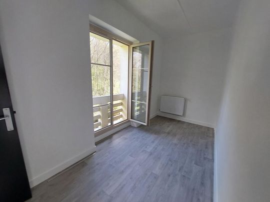 Location Appartement 4 pièces 76m² ROUXMESNIL BOUTEILLES 76370 - Photo 1