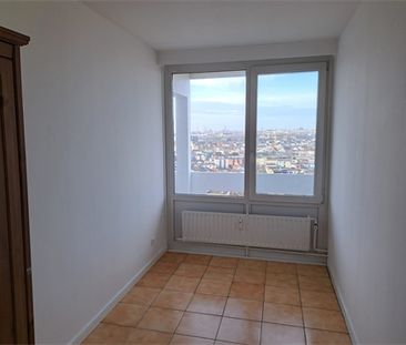Een gunstig gelegen appartement met lift en met zicht op de skyline... - Photo 6