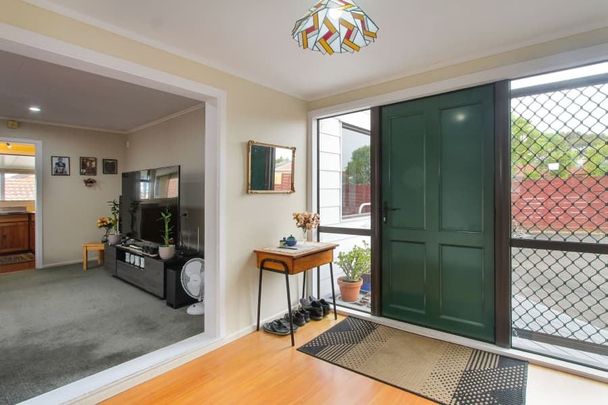 4-BEDROOM HOUSE FOR RENT WITH LARGE ROOMS - Photo 1