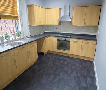 2 bedroom terraced house to rent - Photo 3