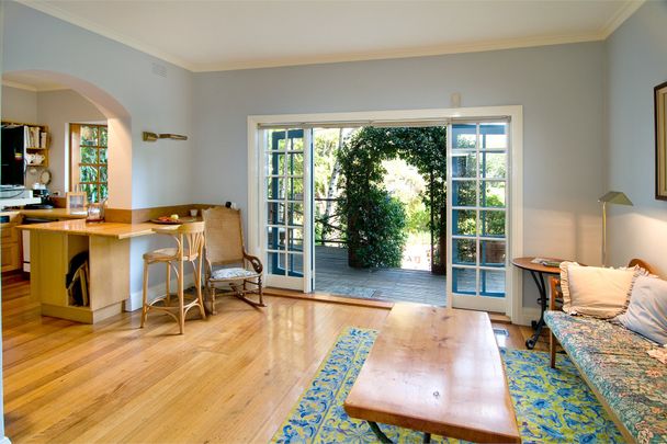 Leafy Private Sanctuary in the Heart of Toorak (6-month lease) - Photo 1