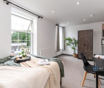 1 bedroom in a house share to rent - Photo 4