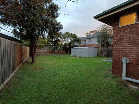 21 Dunlop Avenue, Ascot Vale, VIC 3032 - Photo 5