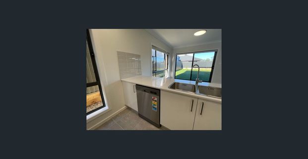 Welcome Home - Photo 1