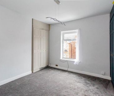 2 bedroom end of terrace house to rent - Photo 6