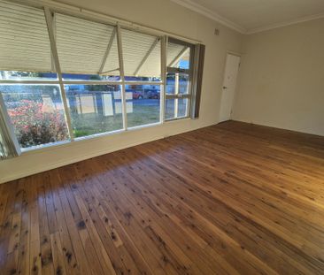 Neat and Tidy 3 Bedroom Home - Photo 1