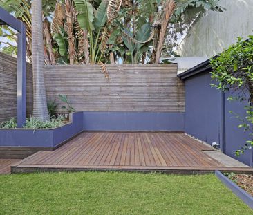 Stylish Newtown Living with Iconic Mural & Entertainer's Garden - Photo 6