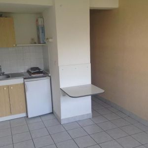 Location Appartement 1 pièce 19m² LYON 3ème - Photo 2