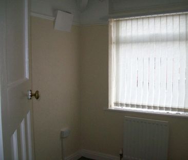 3 bedroom House To Let - Photo 4