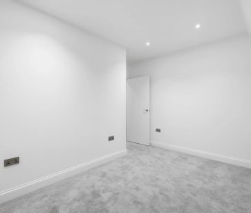 2 Bedroom Apartment - Photo 3