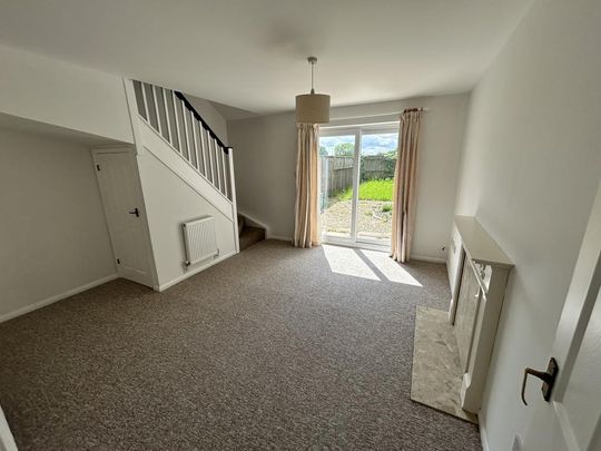 2 bedroom terraced house to rent - Photo 1