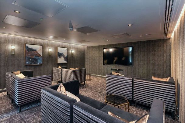 AVAILABLE NOW | 1 BED FULLY FURNISHED | Located on the ninth floor of a high spec apartment building | Access to Park Regis Hotel amenities. - Photo 1