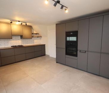 37 Ballyhenry Avenue, Newtownabbey, BT36 5AZ - Photo 6