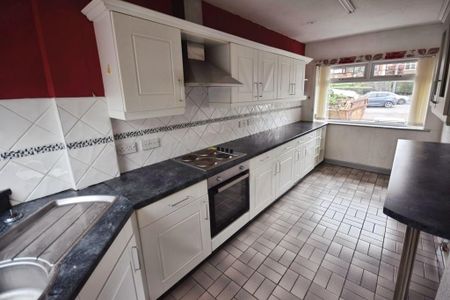 2 bedroom semi-detached house to rent - Photo 5