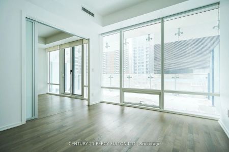 1 Bloor Street E ##313 - Photo 3