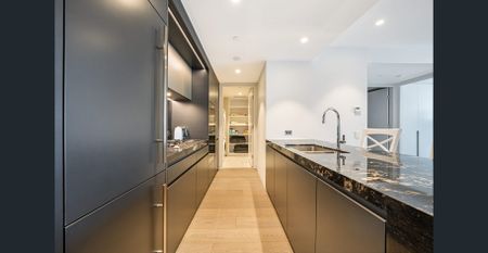 Luxury 1-Bedroom Apartment with Harbour Views in Barangaroo - Photo 5