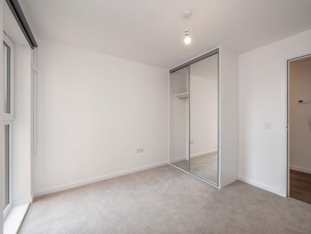 3 bedroom flat to rent - Photo 5