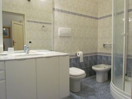 Via Zara, Florence, Tuscany 50129 - Photo 4