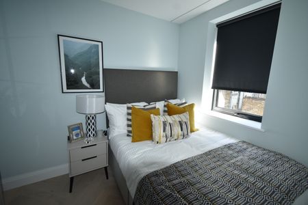 3 Bed Terraced House, Aylmer Parade, N2 - Photo 4