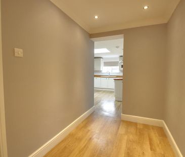 2 bedroom semi-detached bungalow to rent - Photo 4