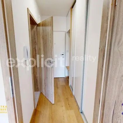 Pronájem bytu 1+kk 33 m - Photo 1