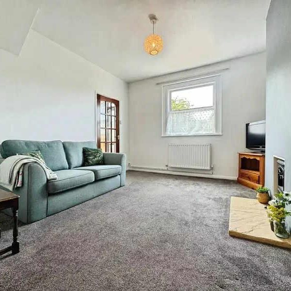 2 bedroom terraced house to rent - Photo 1