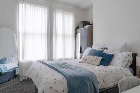 5 bedroom house to rent - Photo 3