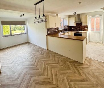 3 bedroom semi-detached house to rent - Photo 6