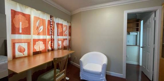 Burnaby Brentwood one bed stidio for rent! - Photo 2