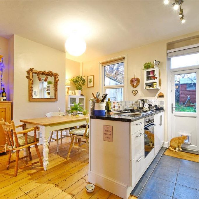 2 bedroom terraced house to rent - Photo 1