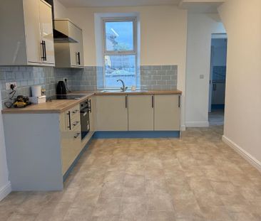 4 bedroom detached house to rent - Photo 4