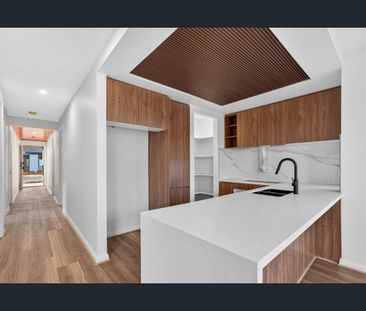 13 Rufous Way, Deanside, Vic 3336 - Photo 5