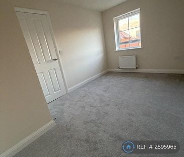 3 bedroom end of terrace house to rent - Photo 4