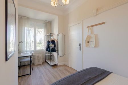 Avinguda de Jacinto Benavente, Valencia, Valencian Community 46005 - Photo 2