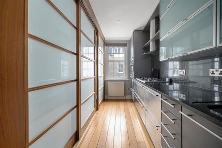 3 bedroom mews to rent - Photo 5