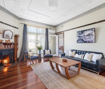 Period Features, Modern Family Comforts & Top School Zone - 4 Bedro... - Photo 1