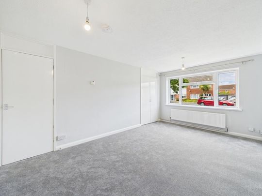 2 bedroom ground floor flat to rent - Photo 1