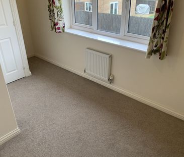 Tamarisk Drive, Caister-on-Sea, GREAT YARMOUTH - Photo 4