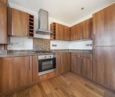 Flat to rent - Mayplace Road East, Bexleyheath, DA7 - Photo 4