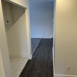 5 1/2 Rénové à Louer - Photo 2