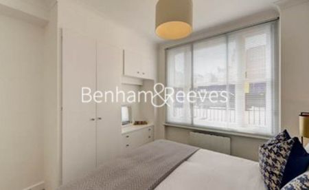 2 Bedroom flat to rent in Hill Street, Mayfair, W1J - Photo 2