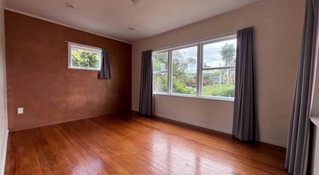 Quiet Street Gem - Photo 2