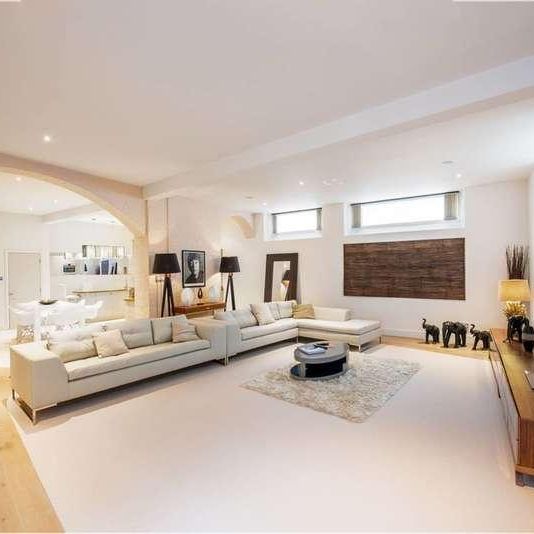 Roland Gardens, South Kensington, SW7 - Photo 1