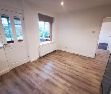 2 bedroom semi-detached house to rent - Photo 5